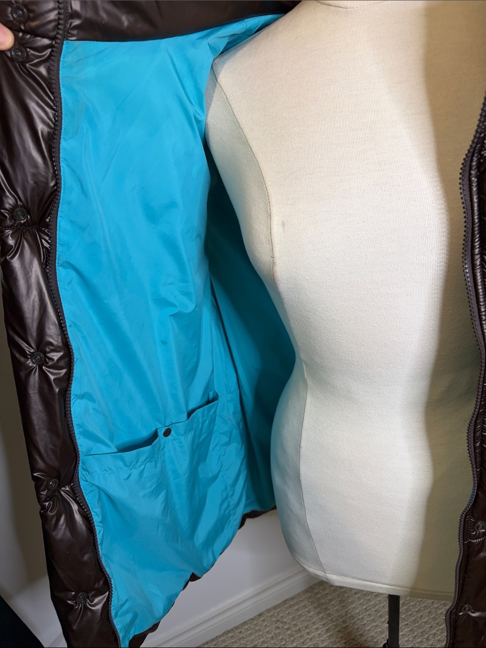 FABLETICS Metallic Brown Puffer Vest with Blue Interior SIZE LARGE - Picture 10 of 13